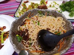 -香巴拉云南餐厅(华莱坞店)