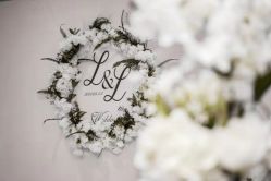 -艾米婚纱&婚礼策划