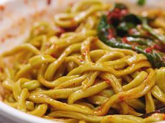 油泼菠菜面-老陈婆手工面庄