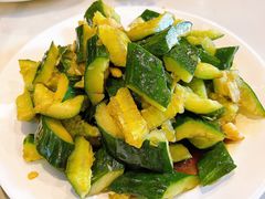 拍黄瓜-玫瑰红烤羊排(北新桥三条店)