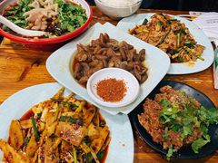 -朱大嘴肥肠血旺(福字街店)