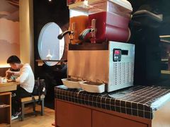 -呷哺呷哺(融创茂店)