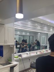 -镁连社·美联社