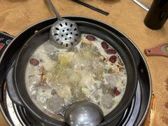花旗参锅底-濠轩阁特色生蚝火锅(水湾路店)