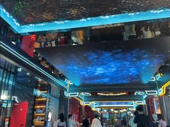 -屋有岛沉浸游戏旗舰店(中山公园店)