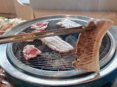 -围炉肉舍•炭烤活鳗•丹东海鲜烤肉(步行街店)