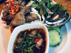 -Chom Cafe and Restaurant