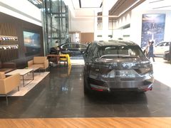 -广州粤之宝宝马4S店(雅瑶店)