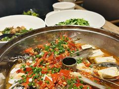 -鱼鲜饭香·招牌汽锅剁椒鱼头王