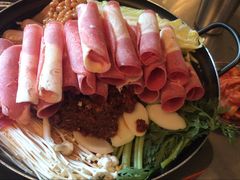 部队锅-MI WU FACTORY米屋美食工厂餐厅(绿地店)