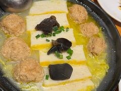 -莲餐厅·湖北菜·潜江小龙虾店(愚园路店)