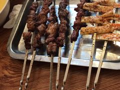 烤羊肉串-清真吴记门钉肉饼·喜多利