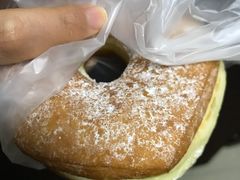 甜甜圈-巴黎贝甜(宜山路店)