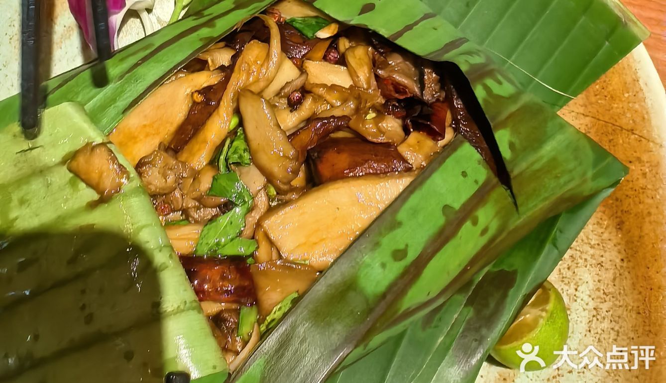 强推蜂蜜烤鸡和包烧野生菌！泡鲁达特别大一碗