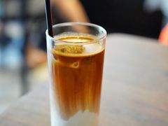冰拿铁-black rainbow coffee