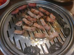 厚切五花肉-·缸桶屋·韩式牛肋条自助烤肉(西湖D11店)