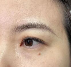 -一个差评成就的纹眉店