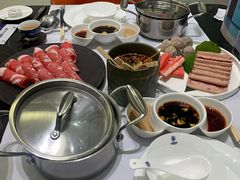 -红鼎豆捞·非遗鲍皇汤火锅(宝丰路店)