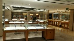 -北京七彩云南翡翠珠宝旗舰店(月坛店)