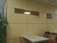 -华莱士·全鸡汉堡(济南大明湖店)