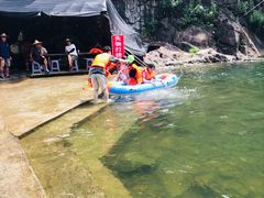 -安吉龙王山峡谷漂流