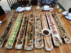 -胡须哥网红竹筒菜