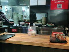 -亮亮面馆(经六路店)