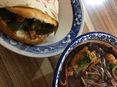 -老字号杨坡红油米线腊汁肉夹馍(东四道巷店)