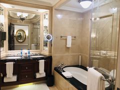 -广州富力丽思卡尔顿酒店