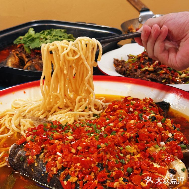 人均60+的深夜湘味食堂，辣得过瘾！
