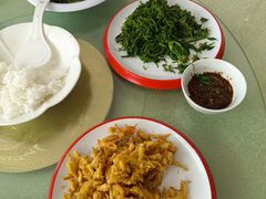 -华龙特色大骨鸡农家菜馆