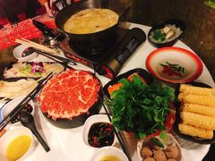-鲜入围煮花胶鸡海鲜火锅