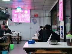 大堂-知味脆皮鸡