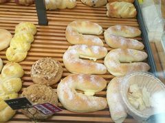 -焙丽拾光(麦凯乐直营店)