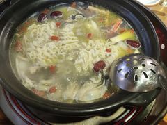 -濠轩阁特色生蚝火锅(水湾路店)