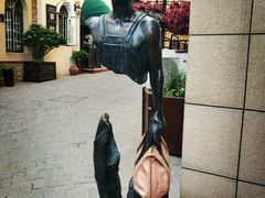 -鲁邦国际风情街(麦世达韩国精品百货店)
