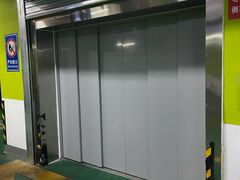 -上海影城-停车场