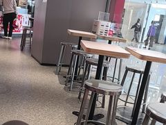 -肯德基(嘉善路地铁站店)