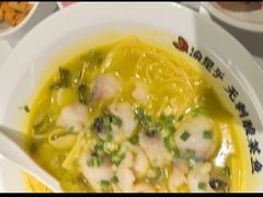 -渝是乎酸菜鱼(龙旗购物中心店)