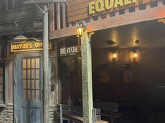 -暴风岛沉浸式体验馆(百联世纪店)