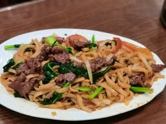 芥兰牛肉炒粿条-日日鲜茶餐厅(小公园店)