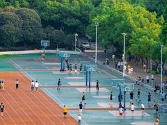 -武汉大学风雨操场
