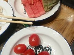 -沪小二炭火蛙锅(淮海中路美食不夜城店)