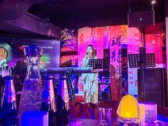 -8+1粤语·Live house