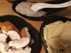 -尚品小土屋涮毛肚(李沧万达店)