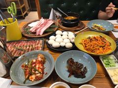 -草家酱蟹炭火烤肉店(珲春南路一店)