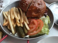 酿牛肉汉堡-The BREW·酿餐厅(浦东嘉里大酒店)