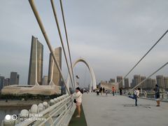 -南京眼步行桥