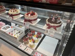 -花花卷卷·鲜食蛋糕(静安久光百货店)