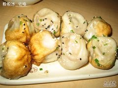 蟹粉和虾仁生煎-咬不得高祖生煎·简餐(高银街店)